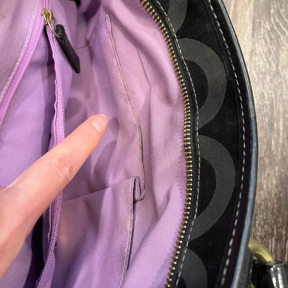 Authentic Large Coach Black  Handbag with Shoulder Strap - Picture 6 of 11